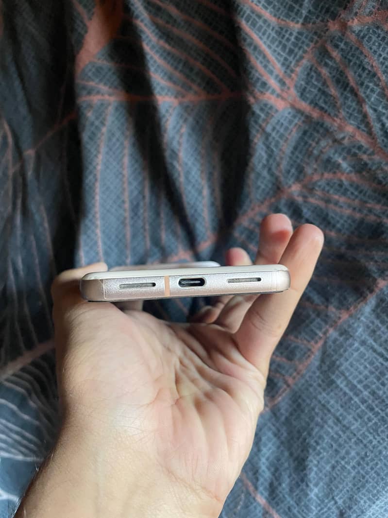 Google Pixel 8 3
