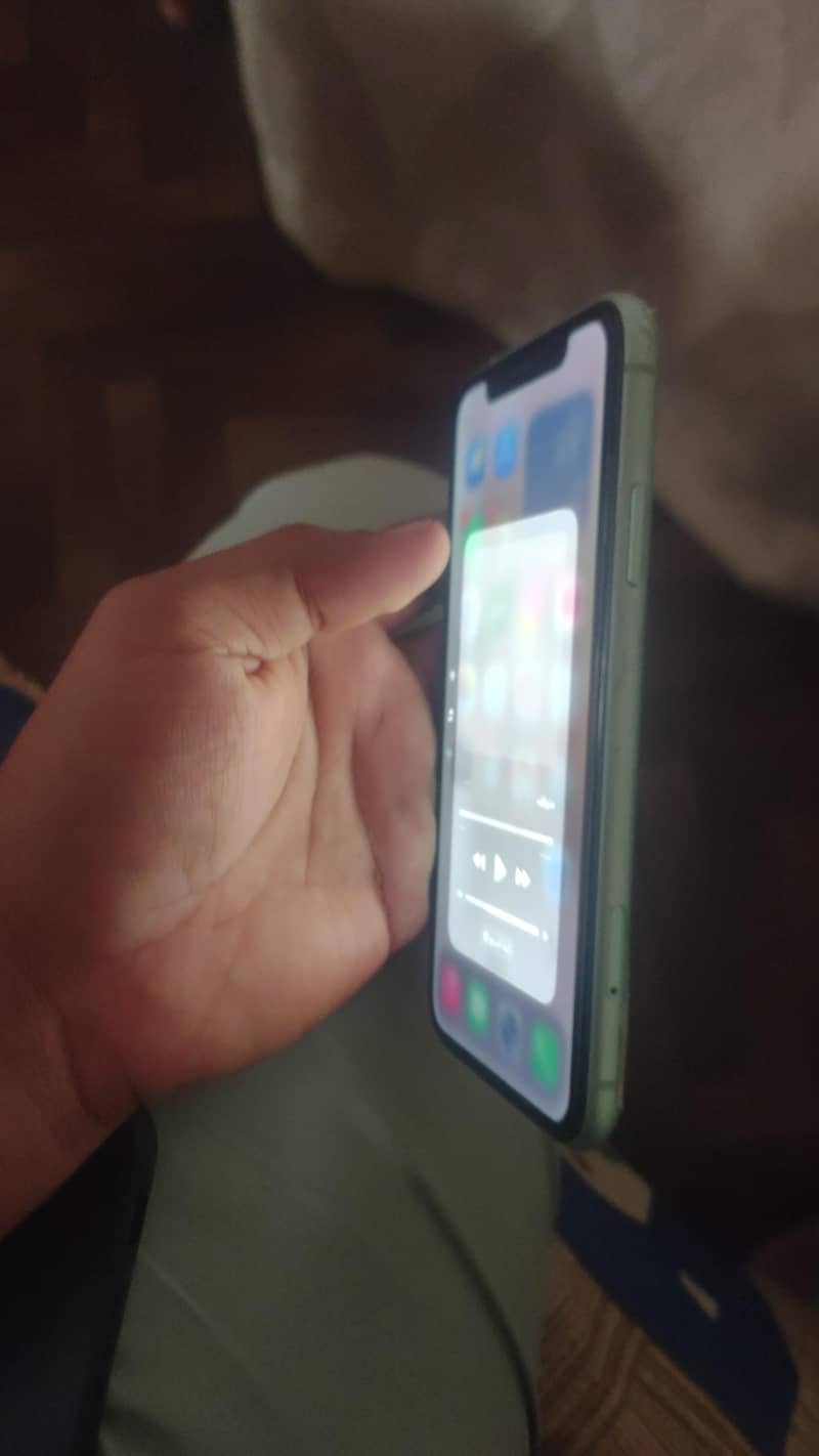 Apple iPhone 11 2