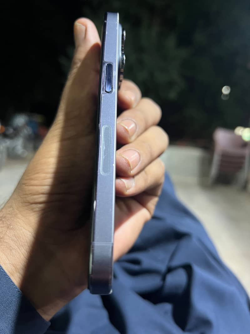 Apple iPhone 14 Pro 2