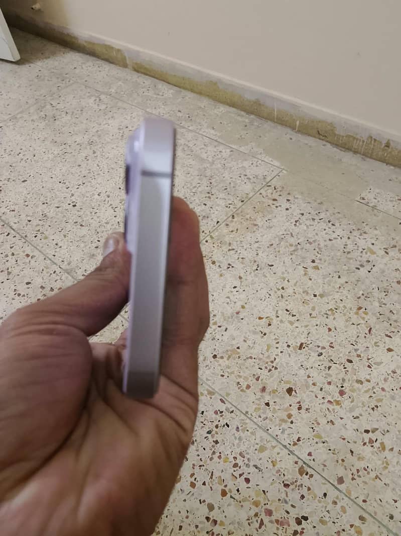 Apple iPhone 14 3