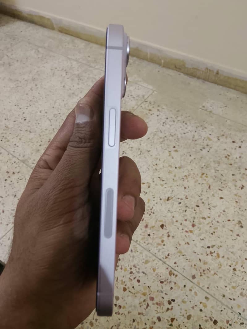 Apple iPhone 14 5