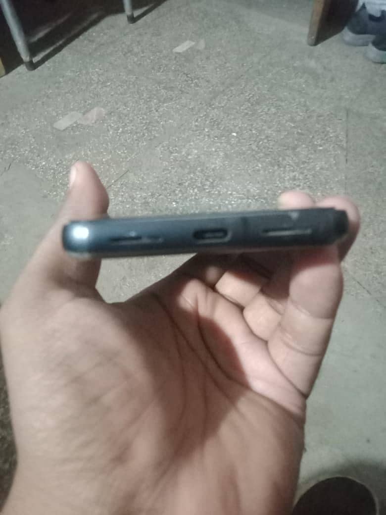Google Pixel 8 2