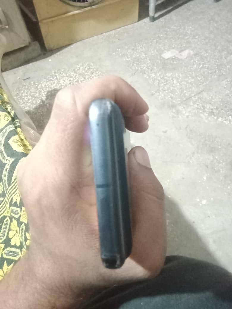 Google Pixel 8 3