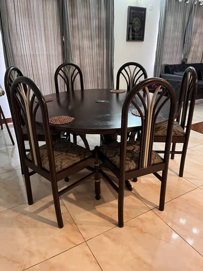 Dining table with 6 chairs