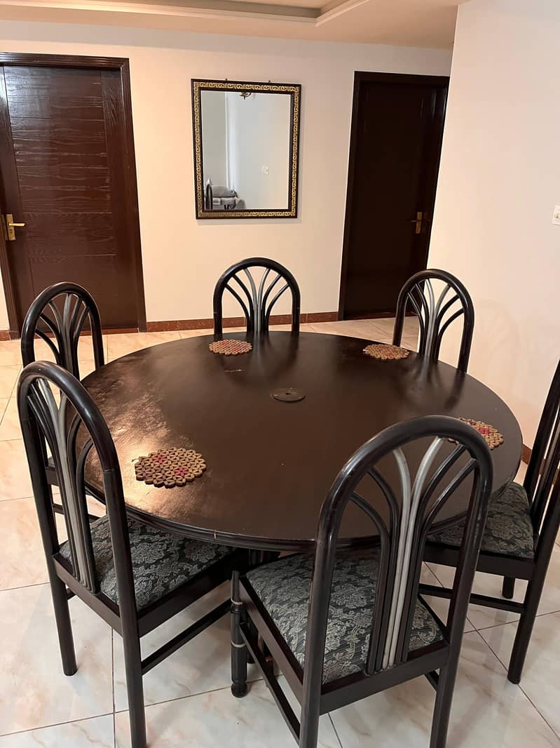 Dining table with 6 chairs 1