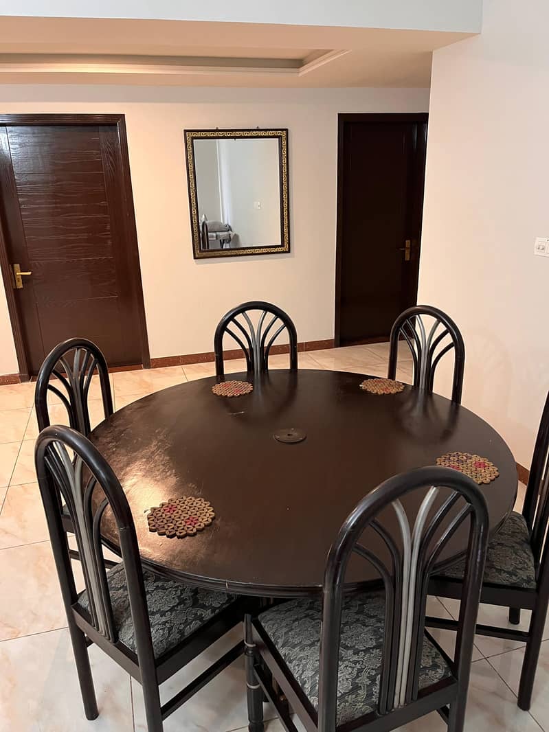 Dining table with 6 chairs 3