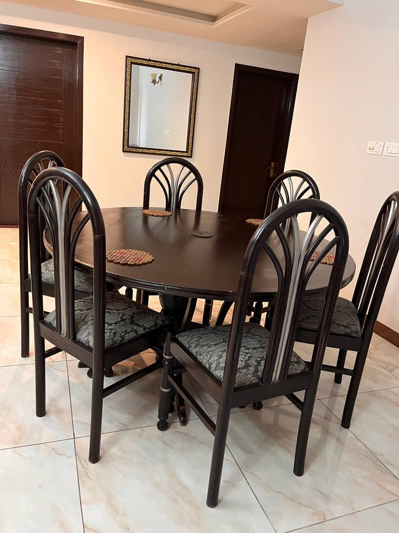 Dining table with 6 chairs 4