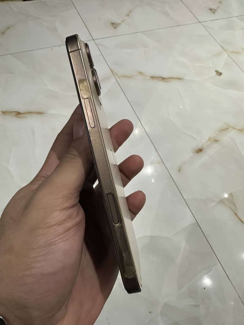 Apple iPhone 16 Pro Max - Mobile Phones - 1120978846