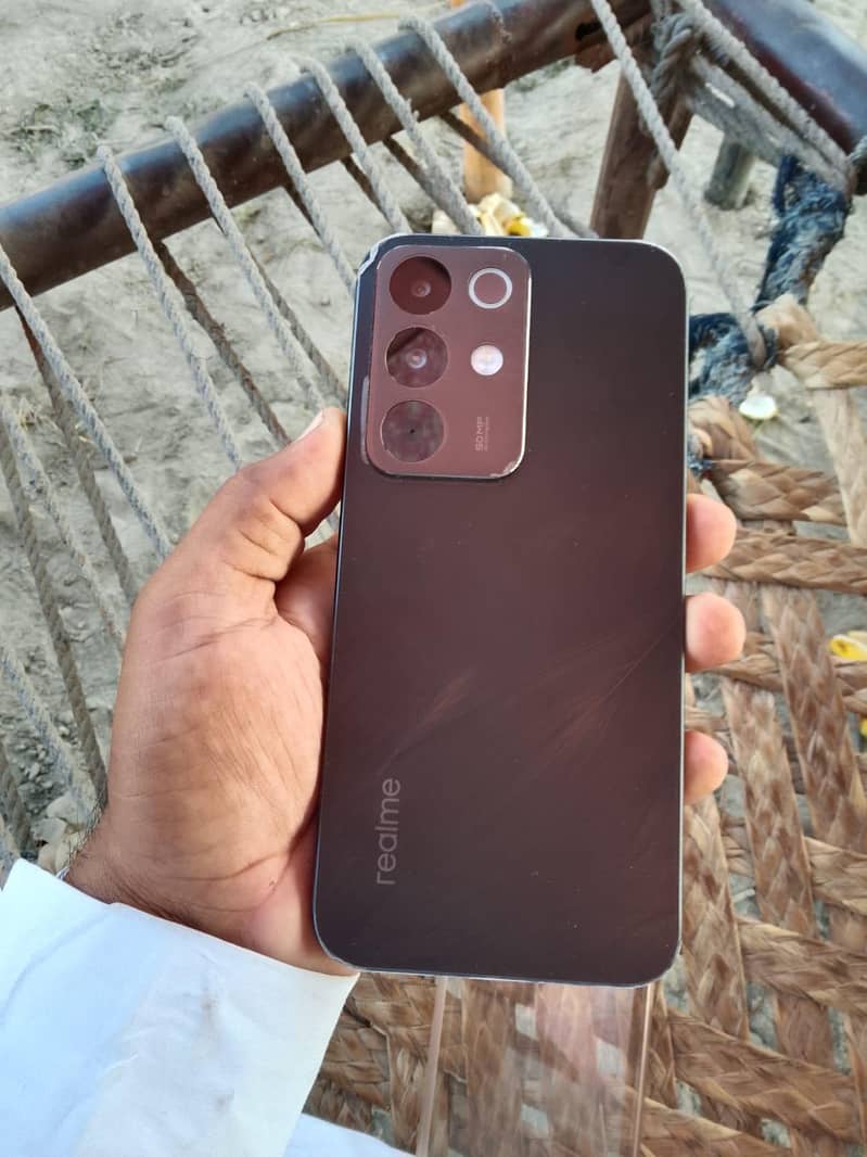 Realme C85 0