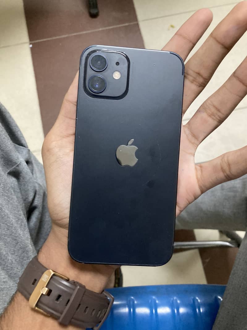 Apple iPhone 12 2