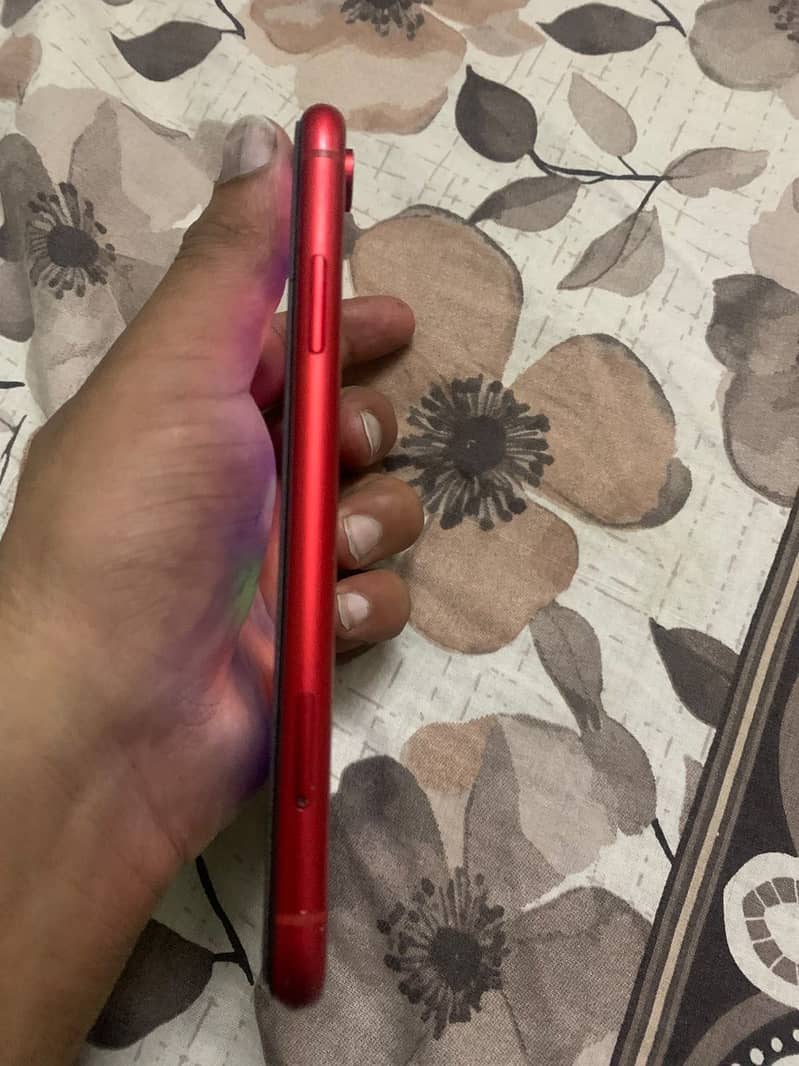 iPhone XR all sim working 3