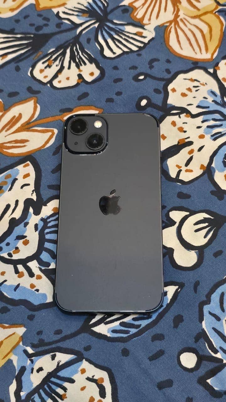 Apple iPhone 13 0