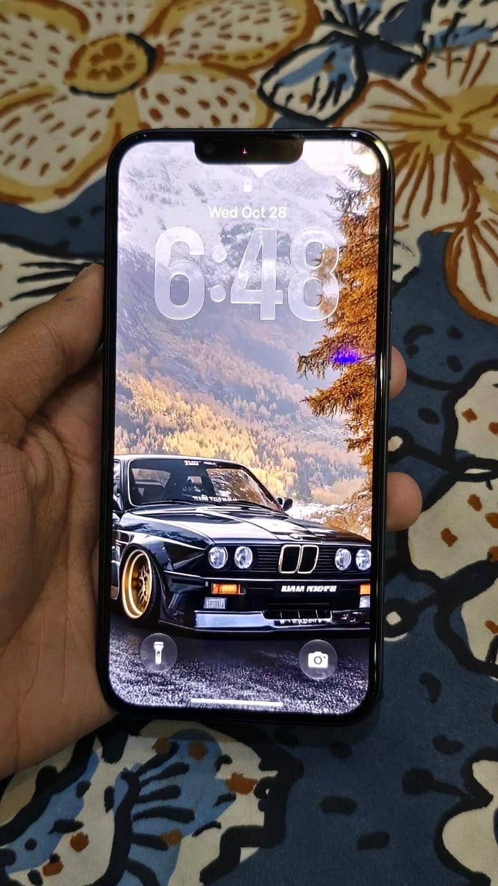 Apple iPhone 13 5