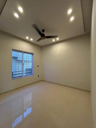 5.5 Mrla Double store House available for rent