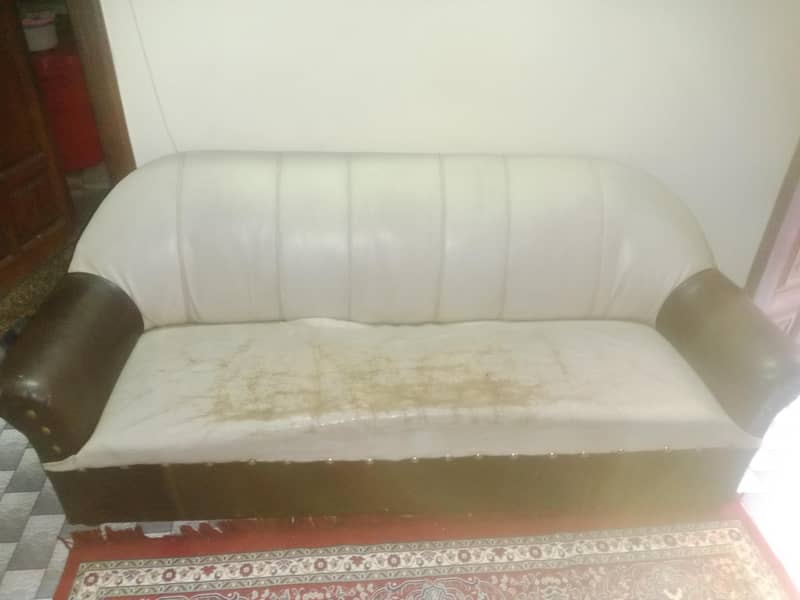 5 seater used sofa set. 0
