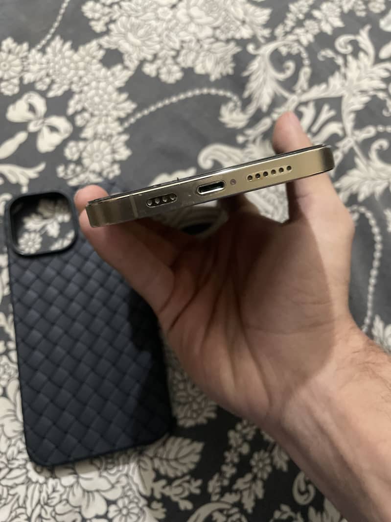 Apple iPhone 12 Pro Max 5