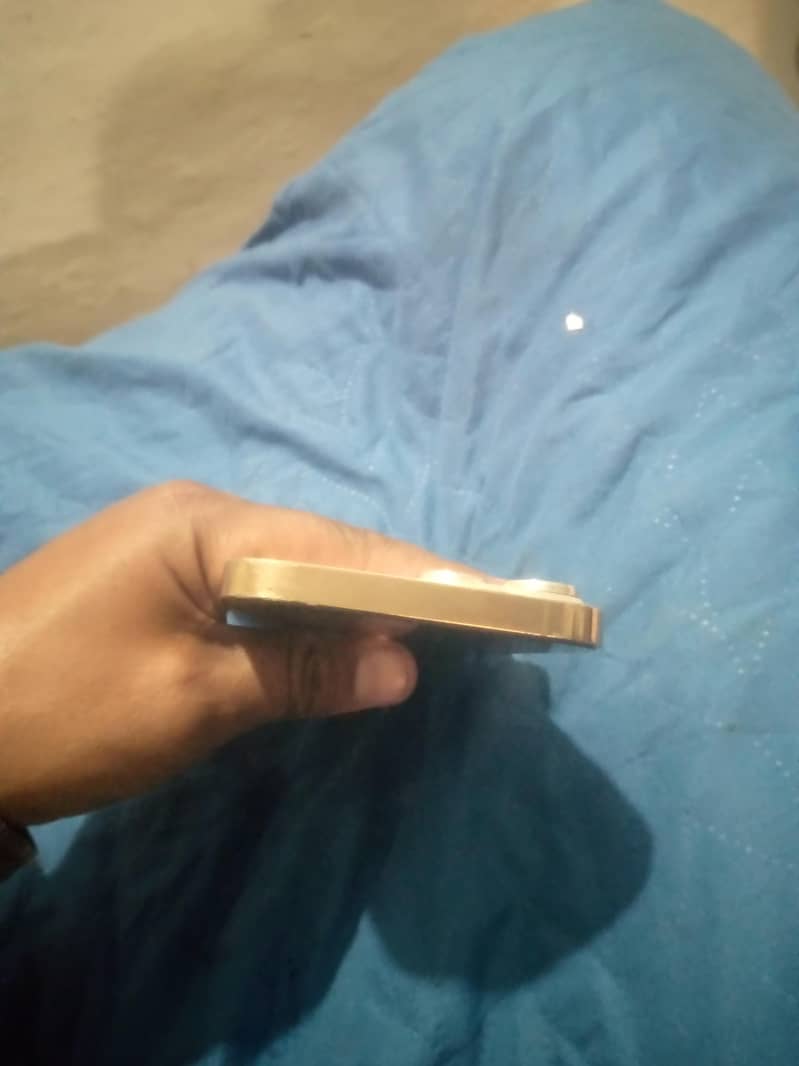 Apple iPhone 13 Pro Max 8