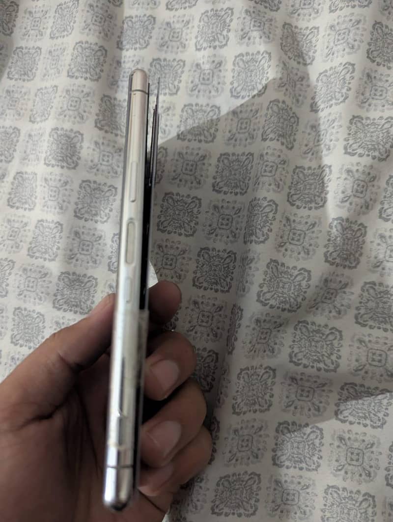 Sony Xperia 10 1