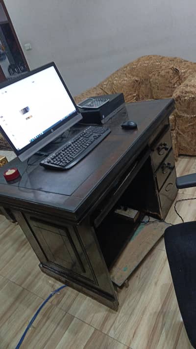 I sale my office table use use 10/ 8