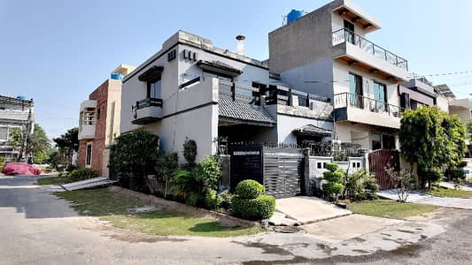 5 MARLA HOUSE FACING PARK VALENCIA HOUSING SOCEITY