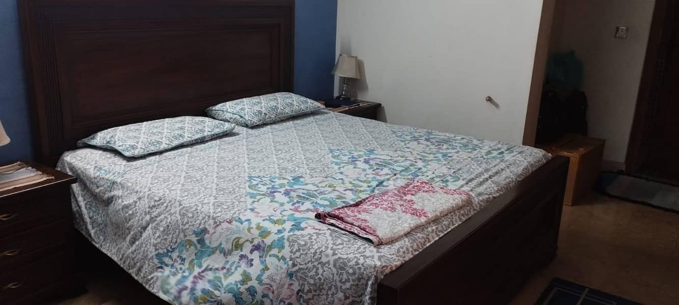 Solid Wood Complete Bedroom Set 6