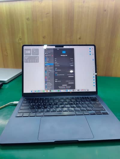 MacBook Air M2 | Midnight Blue | 8GB/256GB | 9/10 Condition