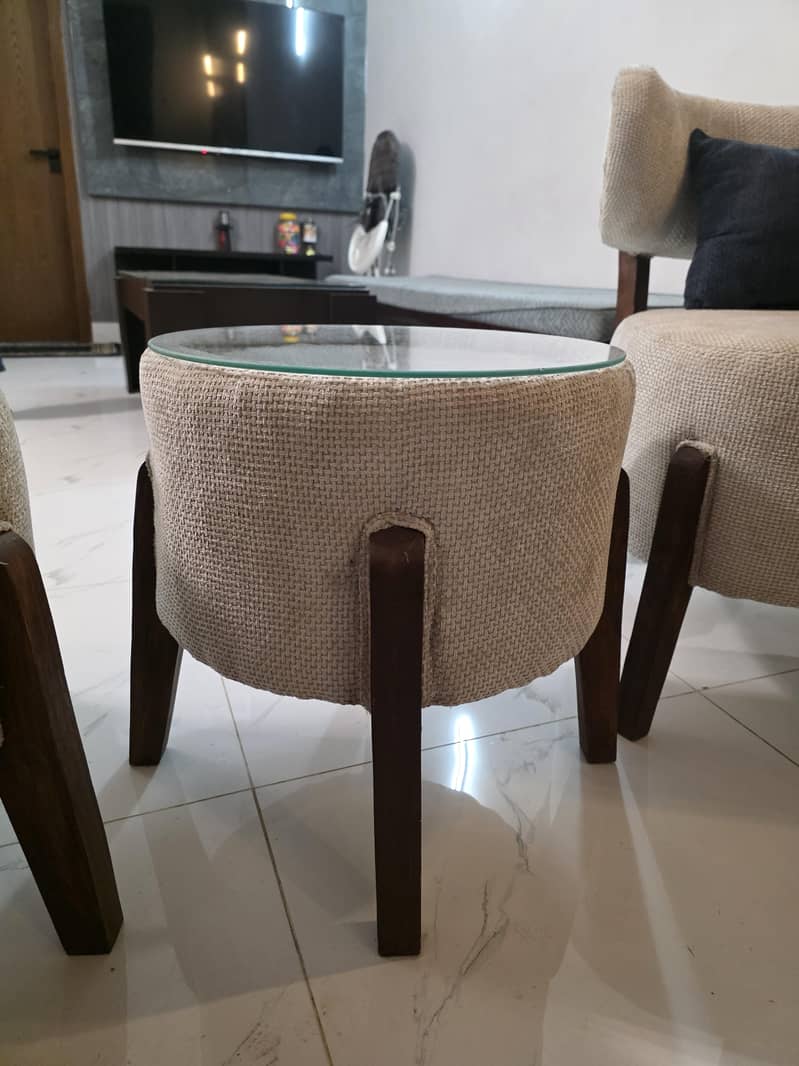 chairs with table 3