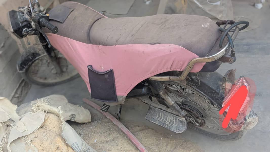گاڑی بھتر ہے رننگ میں ہے 1