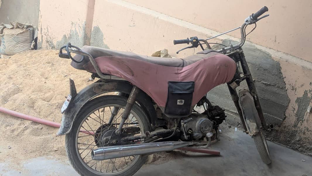 گاڑی بھتر ہے رننگ میں ہے 2