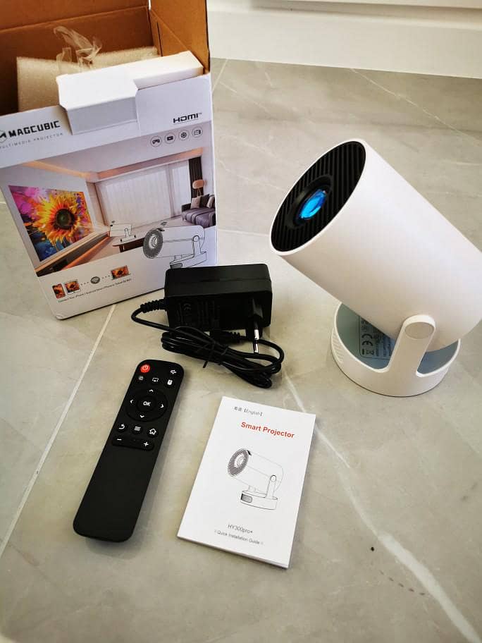 Multimedia Android Smart Projector Magcubic Brand 9
