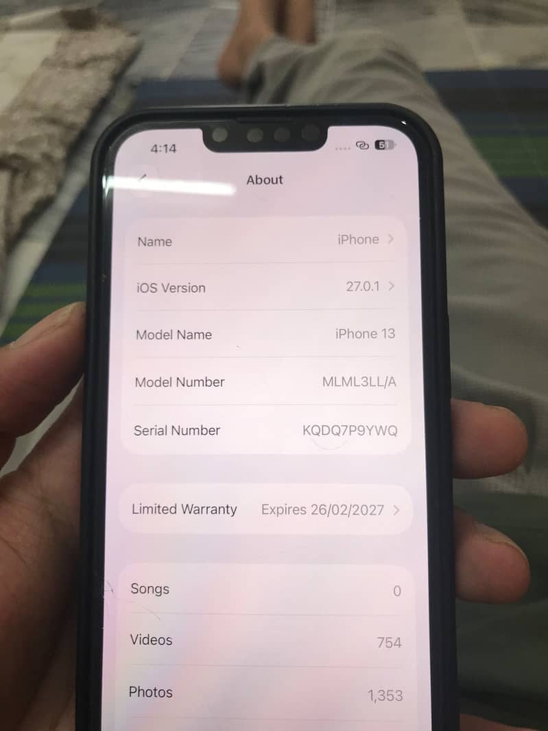 Apple iPhone 13 2