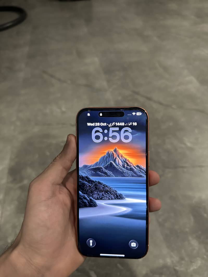 Apple iPhone 17 Pro Max 4
