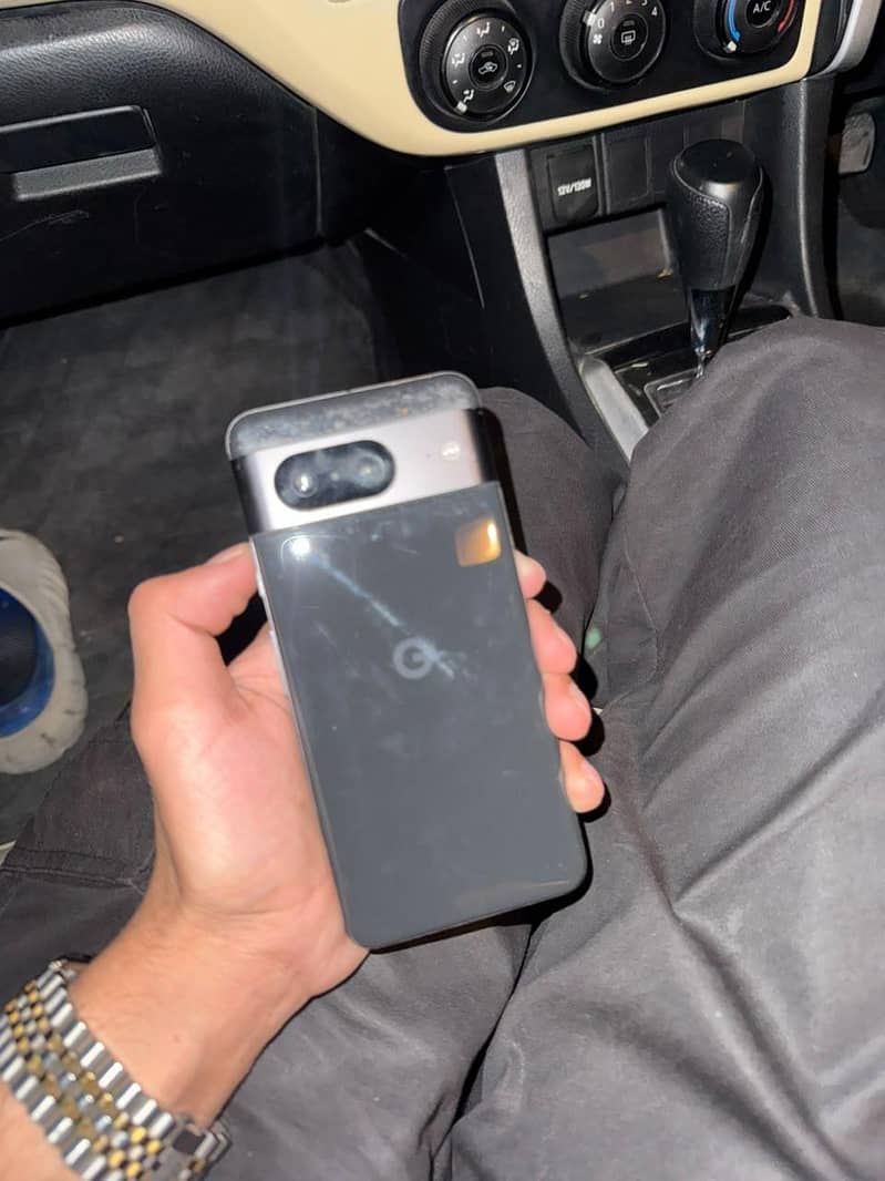 Google Pixel 8 1