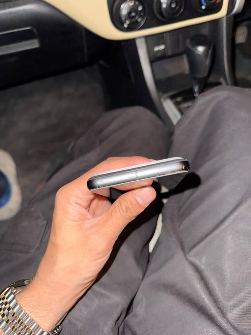 Google Pixel 8 2