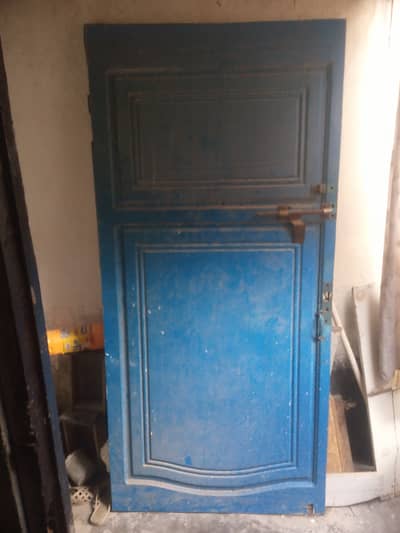 WOOD TWO DOOR USED 3/7