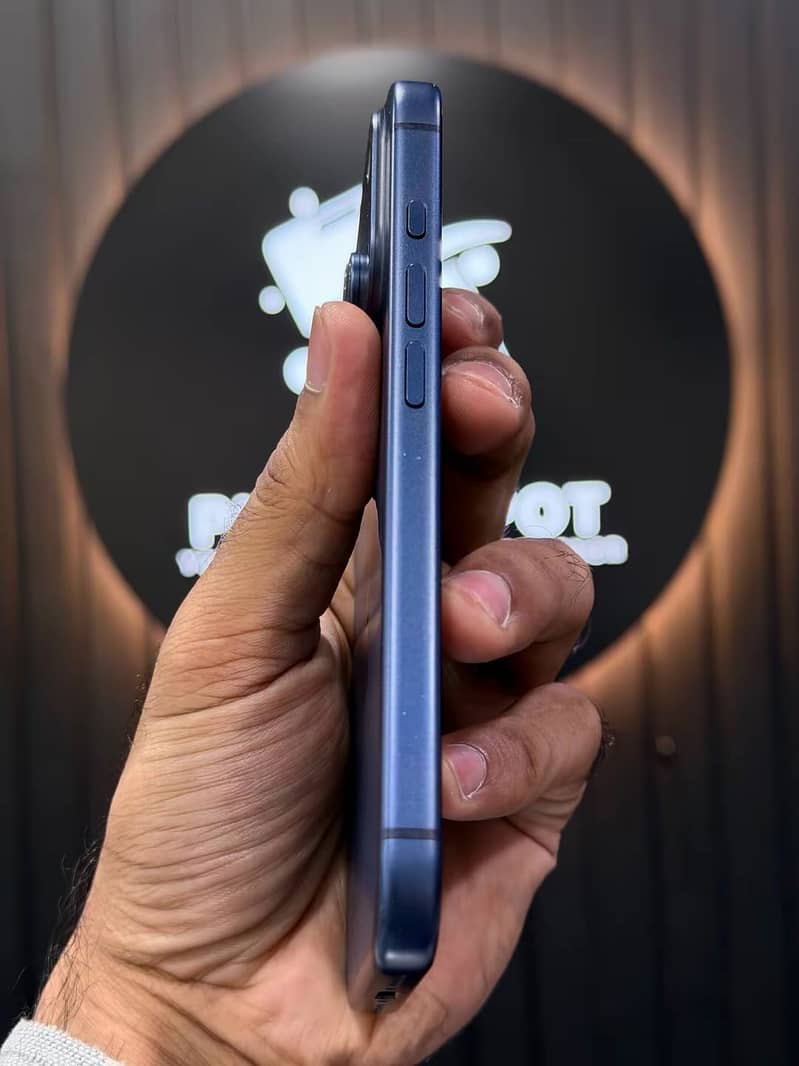 Apple iPhone 17 Pro 0