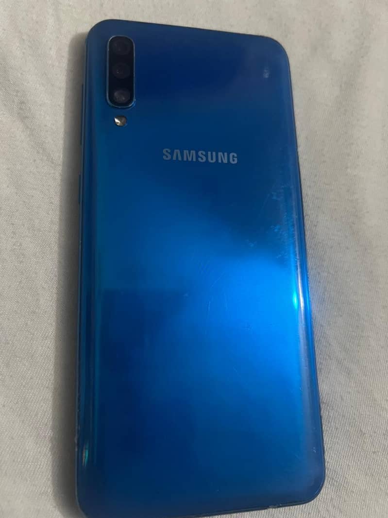 Samsung Mobile A50 2