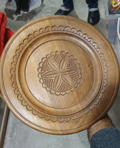 Imported Wall Hanging Plates and Showpiece.