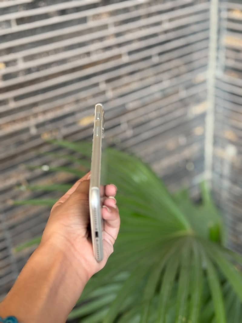 Apple iPhone 8 Plus 2