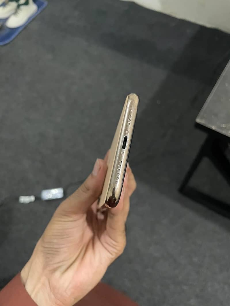 Apple iPhone 11 Pro,,, sim working 1