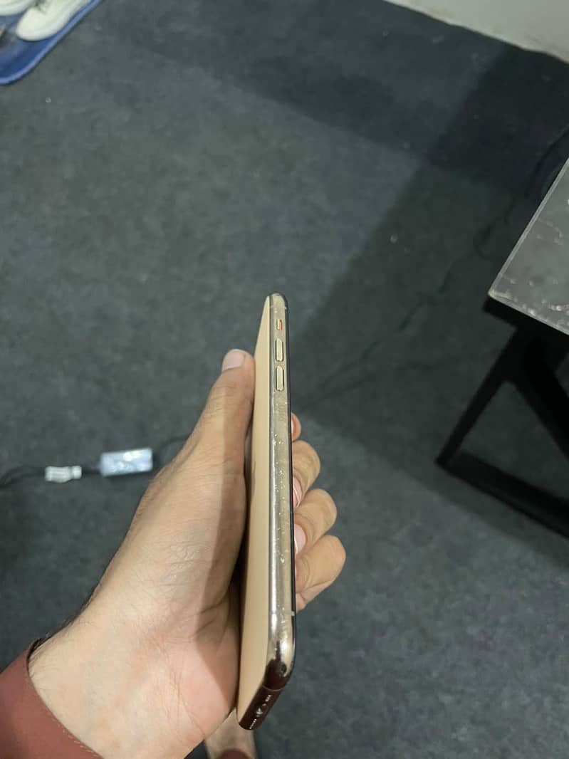 Apple iPhone 11 Pro,,, sim working 5