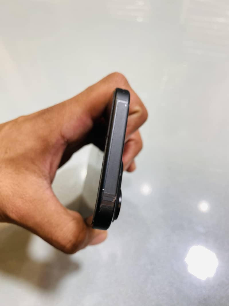 Apple iPhone 15 5