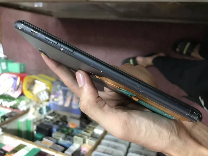Apple iPhone 7 Plus 3