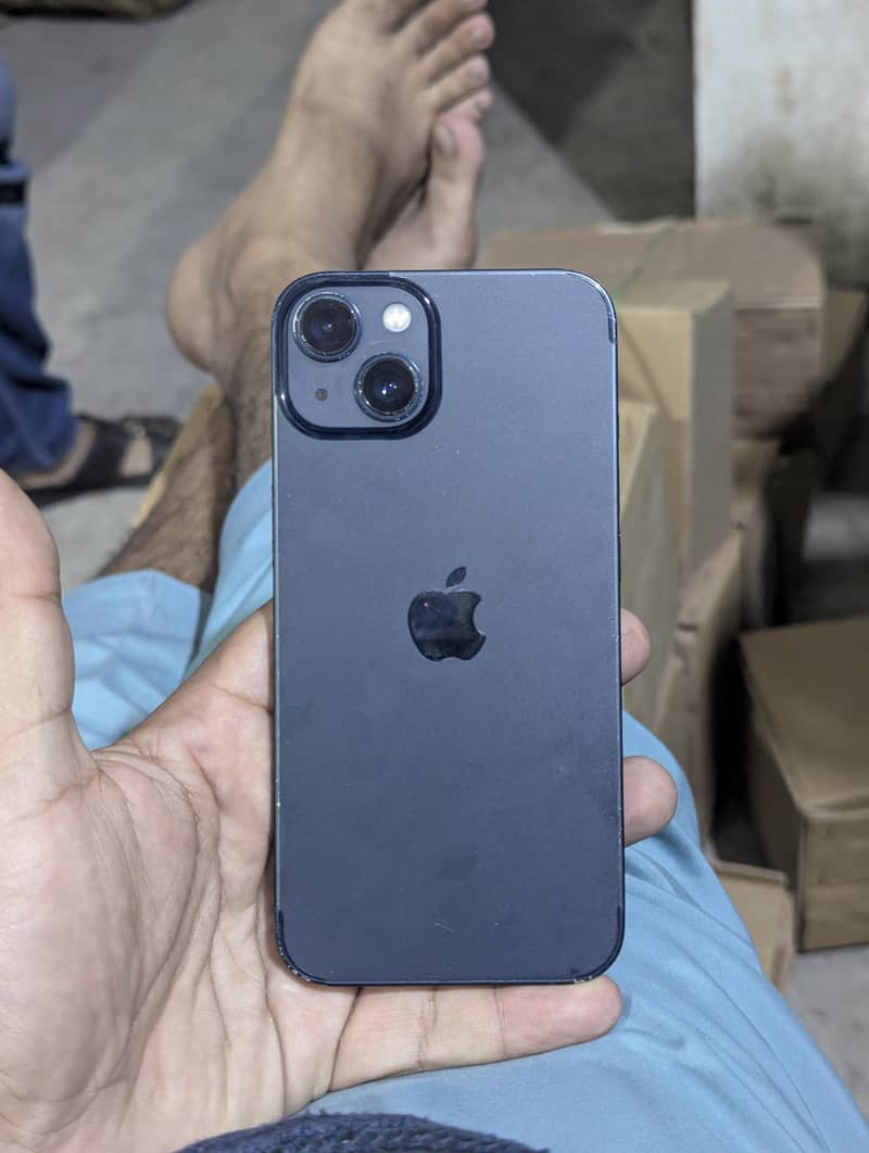 Apple iPhone 13 4