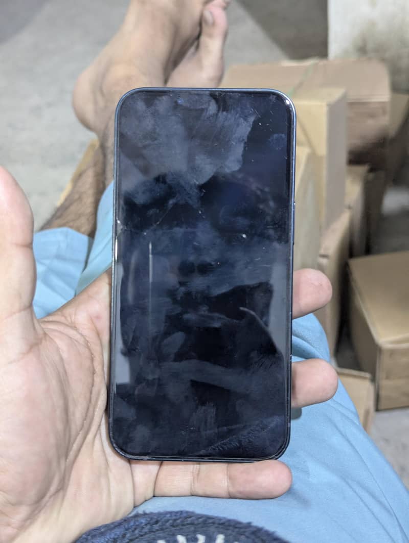 Apple iPhone 13 5