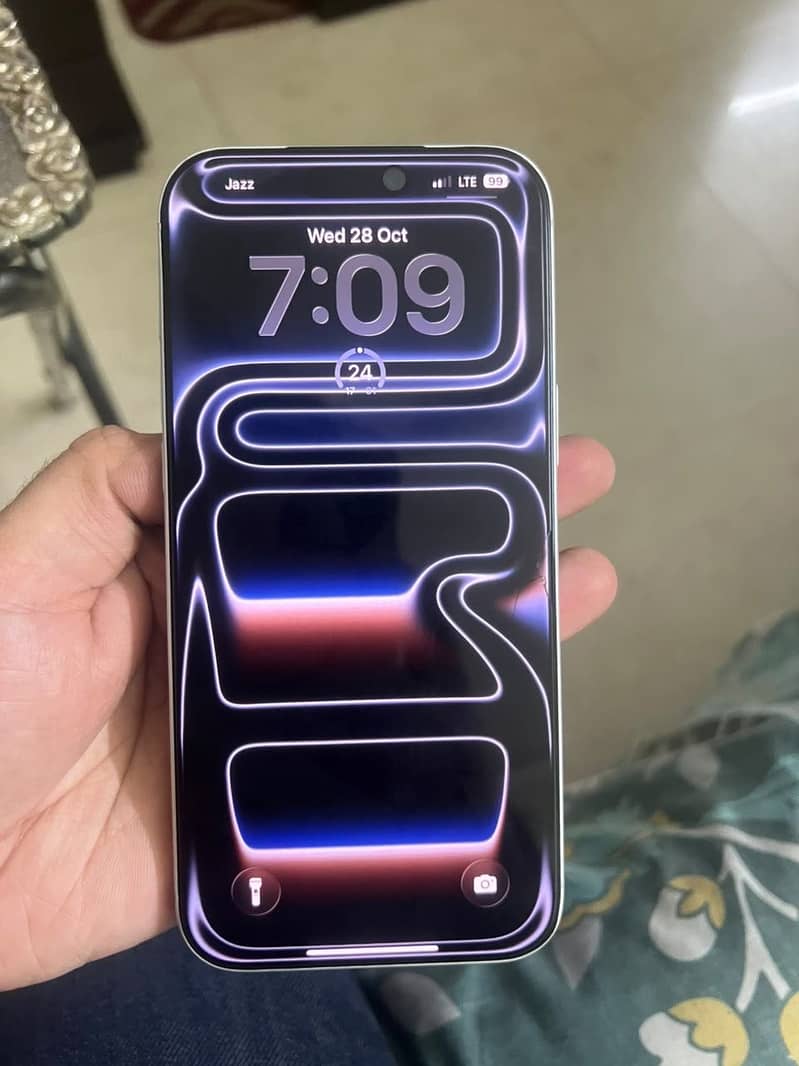 Apple iPhone 17 Pro Max 2
