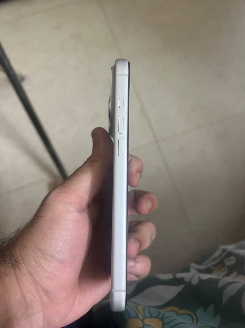 Apple iPhone 17 Pro Max 5