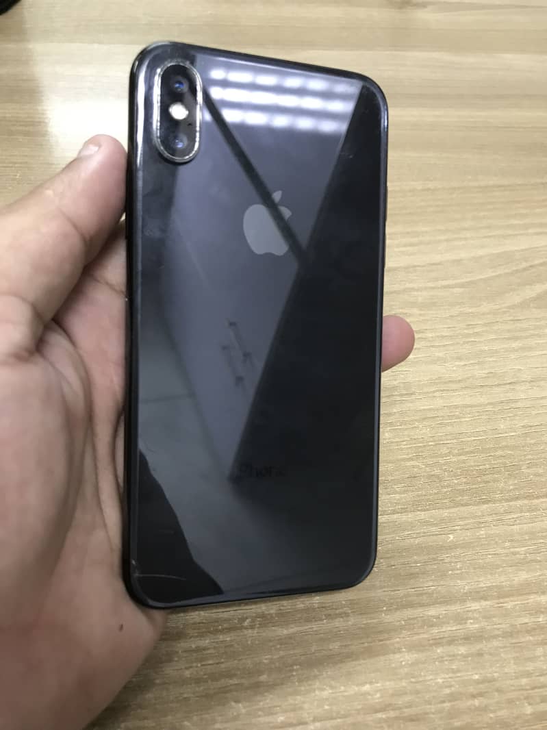 Apple iPhone XS 1