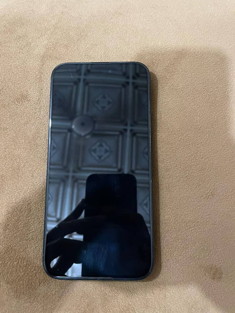 Apple iPhone 15 plus 1