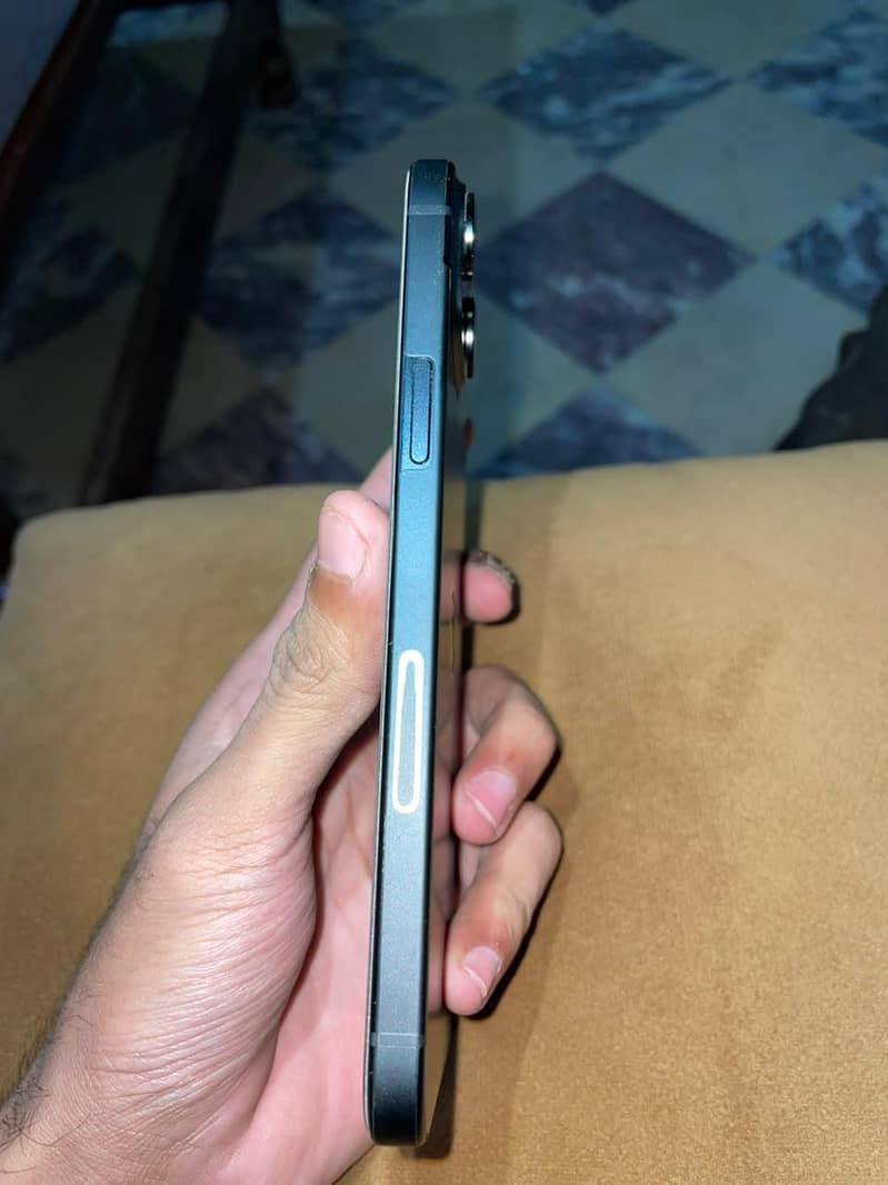 Apple iPhone 15 plus 2